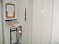 受付・談話スペース・生協注文ボード・情報掲示板